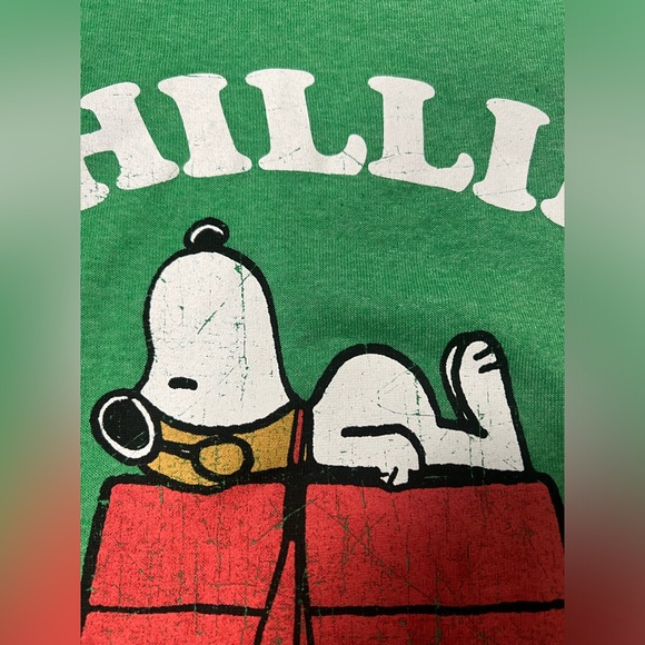 Men's Peanuts Officially Licensed Snoopy "Chillin" Graphic T-Shirt Size- Medium - Picture 7 of 7